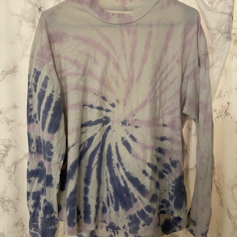 long sleeve t shirt